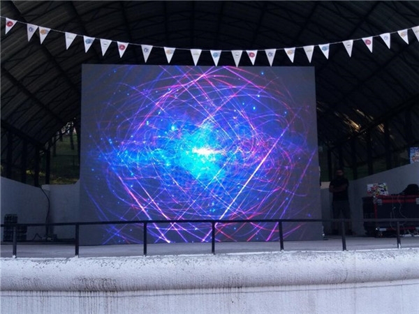 outdoor P3.91 stage led display